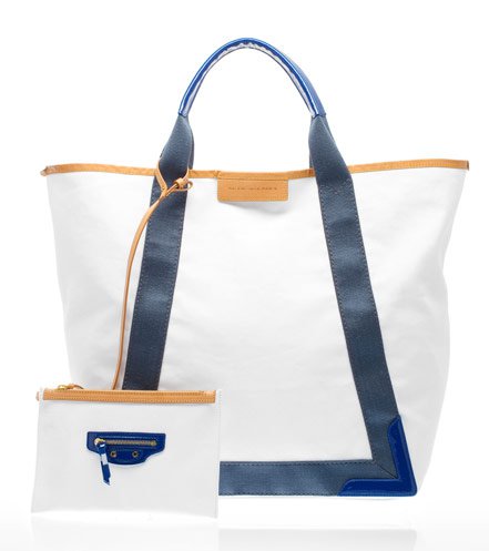 Táska? Balenciaga! - Hírek  -  - balenciaga, táska, 