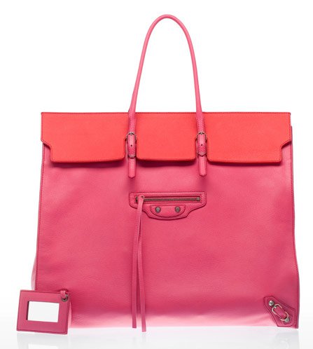 Táska? Balenciaga! - Hírek  -  - balenciaga, táska, 