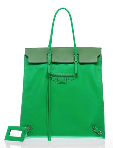 Táska? Balenciaga! - Hírek  -  - balenciaga, táska, 