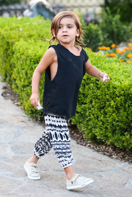 Apró stílusdiktátorok - gyerekek hihetetlen gardróbokkal - DIVAT&STÍLUS - Fesztelen mindennapok - divat, gyerekdivat, stílus, sztárbébik, 