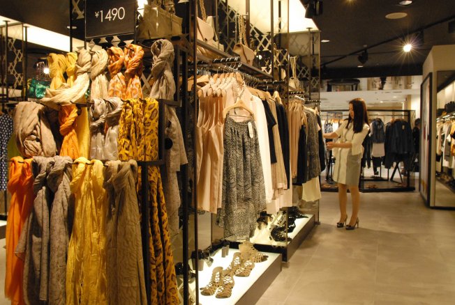 A fast fashion igazi arca - DIVAT&STÍLUS -  - divat, fast fashion, nagyvállalatok, stílus, 