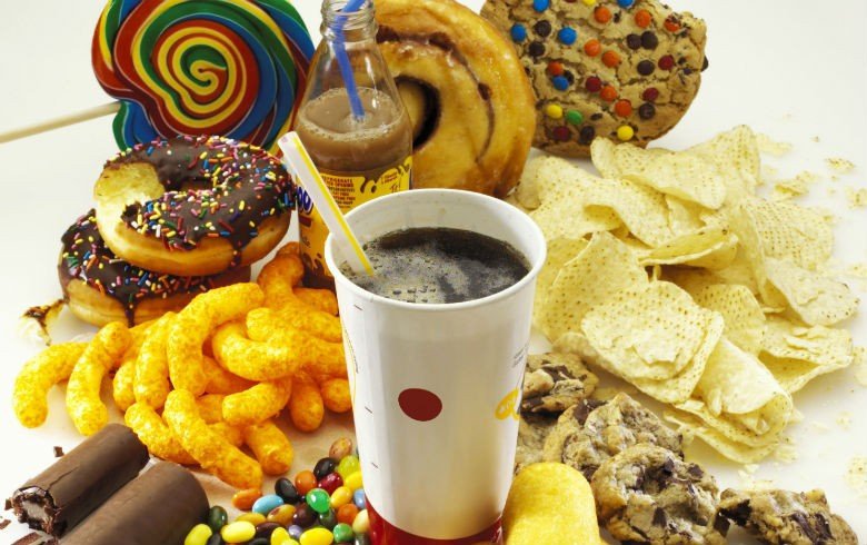 5 étel, amivel rosszat teszel a bőrödnek - STYLELIFE - Gasztronómia - bőr, egészség, táplálkozás, 