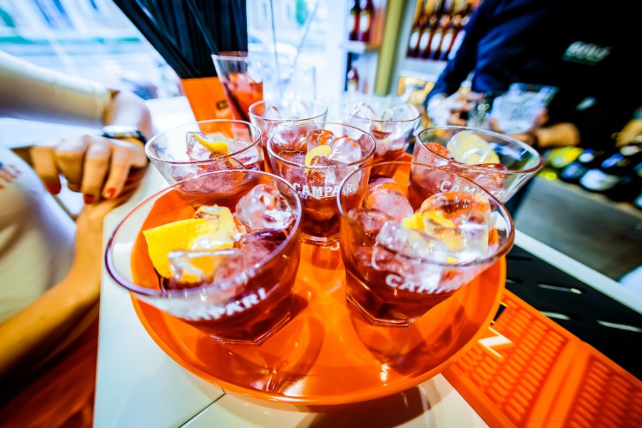 Eljött a baráti összejövetelek ideje - olasz stílusban - STYLENEWS - STYLELIFE - aperol spritz, gasztronómia, ital, rendezvény, 