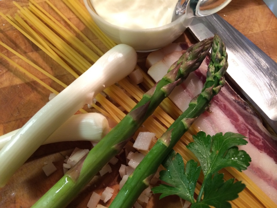 Szörényi Örs konyhája: A spárga - STYLELIFE - Gasztronómia - gasztronómia, leves, recept, spagetti, spárga, tavasz, 