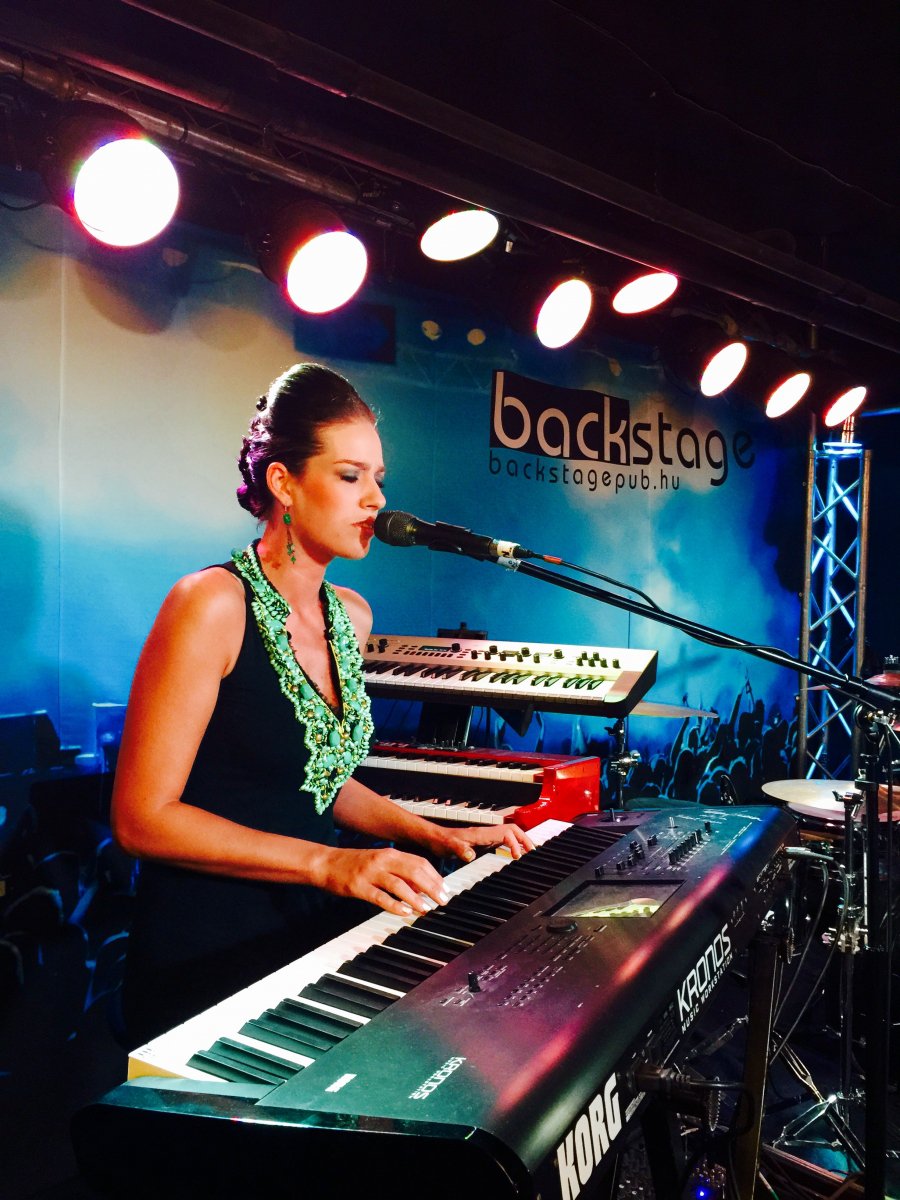 Kullai Timi: „A rengeteg szeretet feltöltött energiával” - STYLENEWS - Interjúk - interjú, kullai timi, megasztár, zene, 