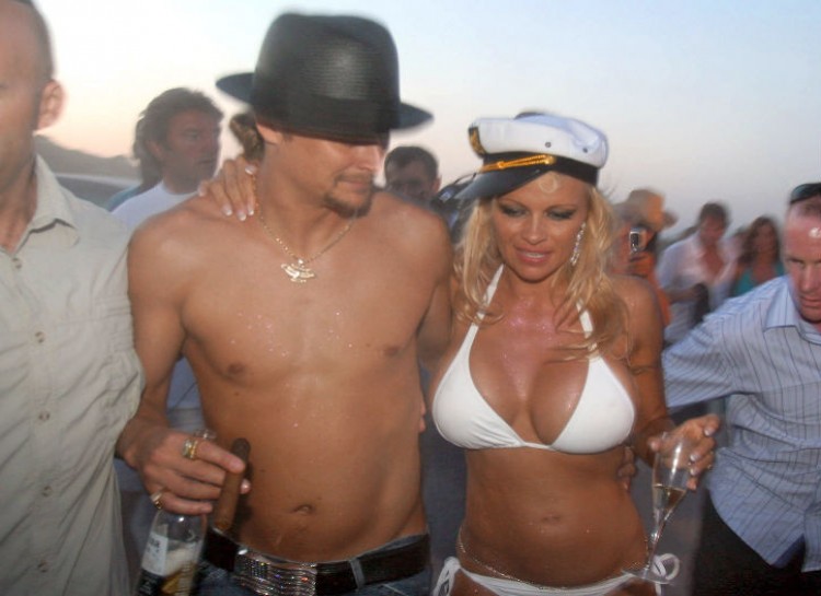 A legborzasztóbb celeb-esküvői ruhák - Celebrity -  - celebrity, esküvő, menyasszony, 