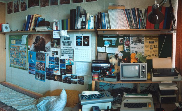 Ilyen volt a kollégiumi élet a 80-as években - KERESD A NŐT  - Lélekhangok - 80-as évek, fiatalok, kollégiumi élet, retro, 