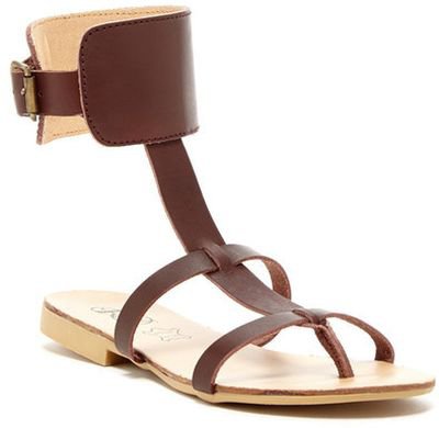 Bazár - Csodás leárazott szandálok 5000Ft alatt - DIVAT&STÍLUS - Hírek  - bazár, cipő, divat, stílus, szandál, 