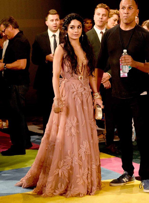 A hét oximoronja: Klassz ruhák a VMA gáláról - Hírek  - Celebrity - celebrity, emily ratajkowski, miley cyrus, rita ora, vma gála, 