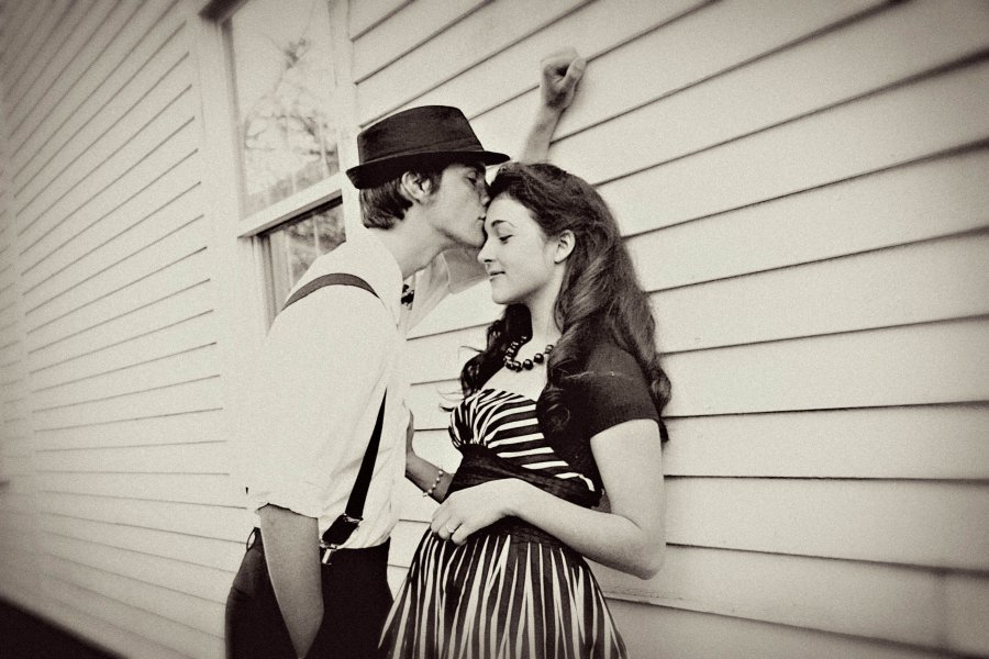 Fiatalságod élvezete - KERESD A NŐT  - Lélekhangok - elmúlás, fiatalság, szépirodalom, szerelem, 