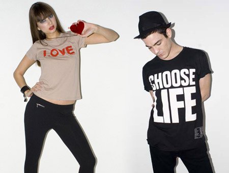 Feliratos pólóval egy jobb világért - Hírek  - Stílusiskola - katharine hamnet, organikus pamut, póló, 