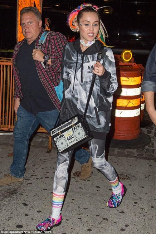 Hétfői gif challenge 10/05 - DIVAT&STÍLUS - Celebrity - divat, gif challenge, hétfő, hírességek, stílus, 