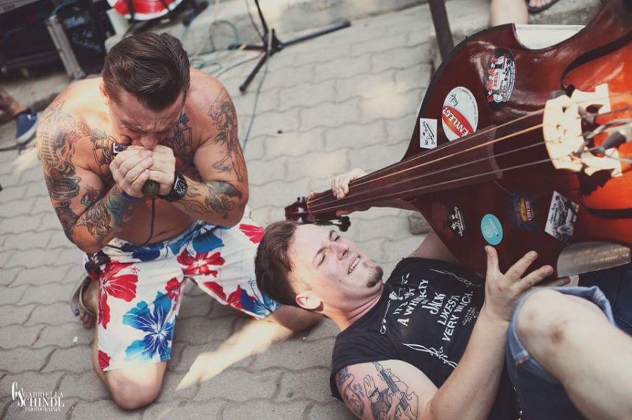 Rockabilly őrület, és újra Hot Jazz Band! - STYLENEWS - STYLELIFE - étterem, Fat Mos, Fat Mos Band, Fat Mos Café, Hot Jazz Band, Tom White, 