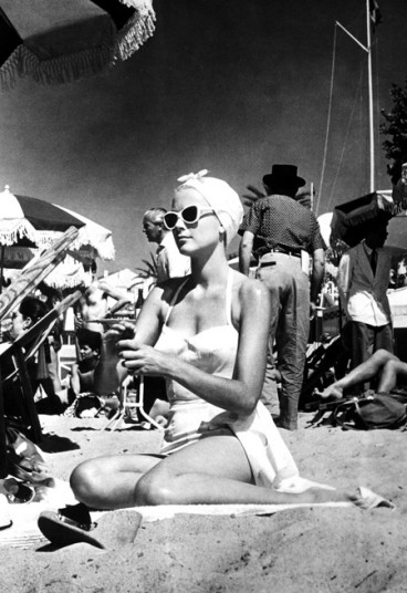 20 fotó Grace Kelly időtlen eleganciájáról - DIVAT&STÍLUS - Stílusiskola - divat, elegancia, grace kelly, ikon, stílus, 