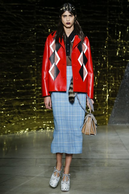 Párizsból szeretettel - Jelentés a divathétről - Stílusiskola -  - chanel, dior, elie saab, louis vuitton, saint laurent, valentino, 