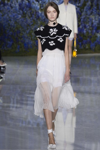 Párizsból szeretettel - Jelentés a divathétről - Stílusiskola -  - chanel, dior, elie saab, louis vuitton, saint laurent, valentino, 