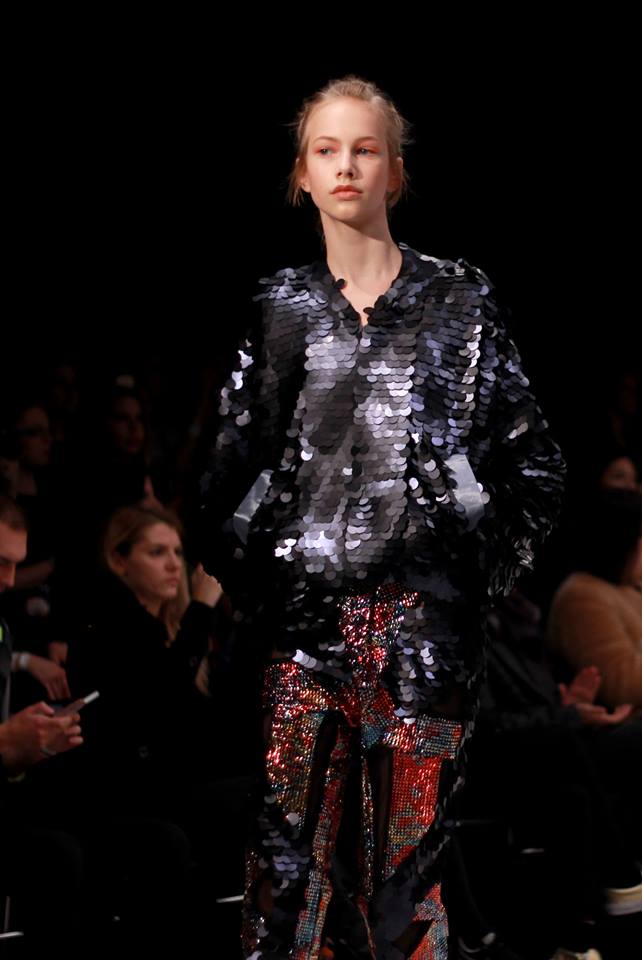 66 kedvenc fotó a hétvégi Mercedes Benz Fashion Week Central Europe-ról - Stílusiskola -  - dori tomcsanyi, magyar tervezők, mbfwce, mercedes benz fashion week central european, nanushka, napsugar, nubu, szegedi kata, tavaszi/nyári kollekció, use unused, 