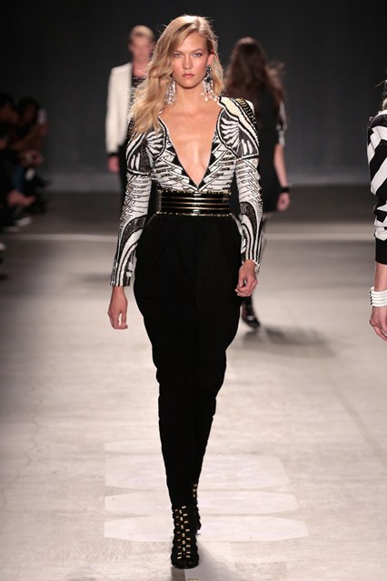 Új sziluettet a nőknek - Stílusiskola -  - balmain, balmainforh&m, divat, h&m, runway, 