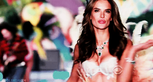 Angyal-evolúció: Az elmúlt húsz esztendő legmeghatározóbb Victoria's Secret angyalai - Stílusiskola -  - alessandra amroso, cara delevingne, gisele bundchen, isabeli fontana, karlie kloss, miranda kerr, runway, victorias secret, 