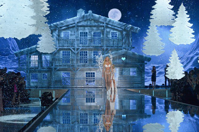 Victoria's Secret kifutó 2015 - Stílusiskola -  - alessandra ambrosio, behati prinsloo, gigi hadid, kendall jenner, show, victoria secret, vs, vs show 2015, 