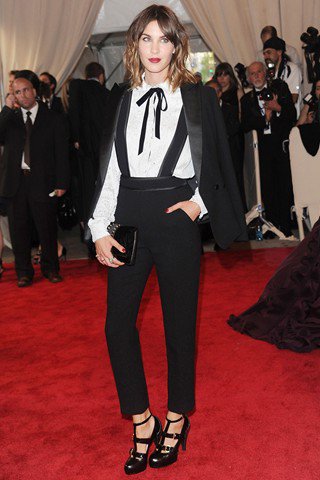 Lányok öltönyben - Hírek  -  - női zakó, öltöny, suit up, 