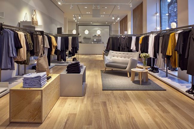 Új divatmárka az Andrássy úton! - DIVAT&STÍLUS - Hírek  - budapest, cos, divat, hírek, stílus, 