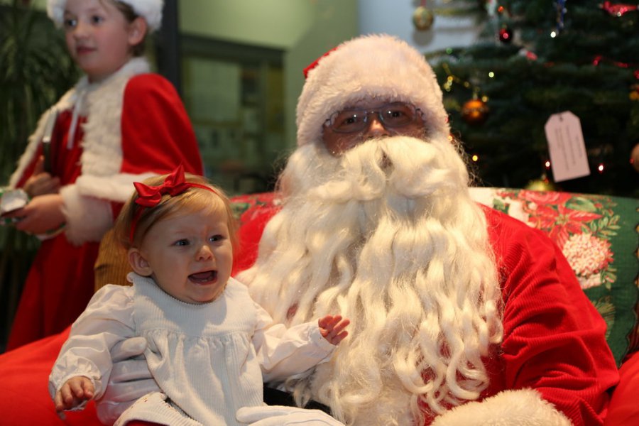 Gyerekek, akik megijedtek a Télapótól - STYLENEWS -  - gyerekek, humor, mikulás, télapó, 