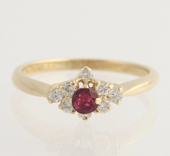 A 10 legszebb eljegyzési gyűrű, ha netán (reméljük) még idén megkérnék a kezed - Stílusiskola -  - divat, ékszer, eljegyzésigyűrű, esküvő, gyűrű, házasság, lánykérés, 