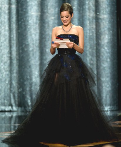 30+1 legszebb Oscar belépő az elmúlt 10 évből - Style válogatás - Celebrity -  - anne hathaway, celebrity, chanel, dior, gwyneth paltrow, oscar gála, rosamund pike, uma thurman, valentino, versace, 