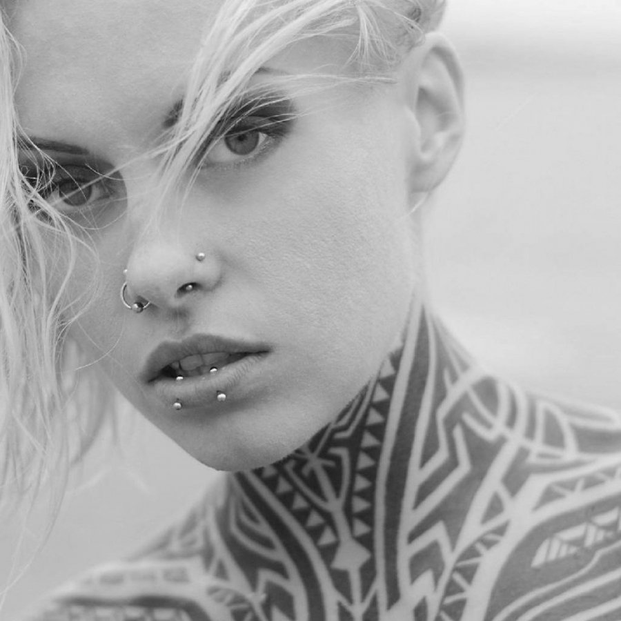 A legszexibb, tetovált modellek - DIVAT&STÍLUS - Stílusiskola - extrém, modell, tetoválás, 