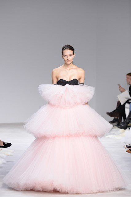 70 legszebb ruha a párizsi divathétről - 1. rész - Stílusiskola -  - chanel, dior, giambattista valli, haute couture, haute couture 2016, schiaparelli, spring/summer, tavasz nyár, 