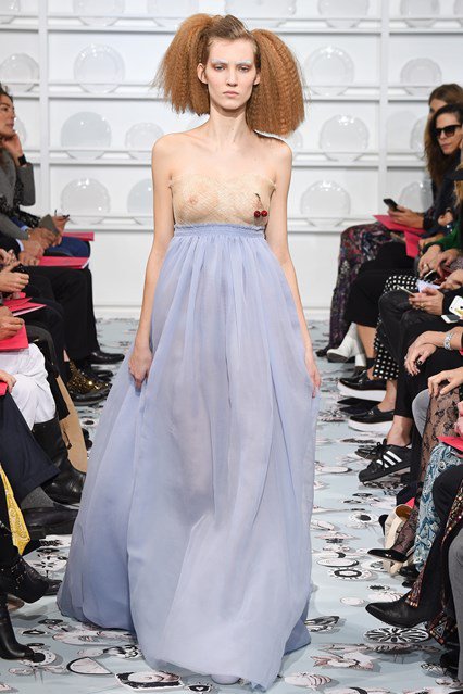 70 legszebb ruha a párizsi divathétről - 1. rész - Stílusiskola -  - chanel, dior, giambattista valli, haute couture, haute couture 2016, schiaparelli, spring/summer, tavasz nyár, 