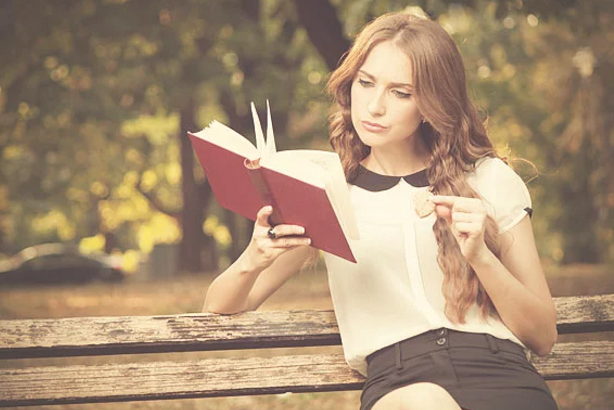 Veszteségek és sikerek - KERESD A NŐT  -  - életmesék, könyv, múlt, történet, 