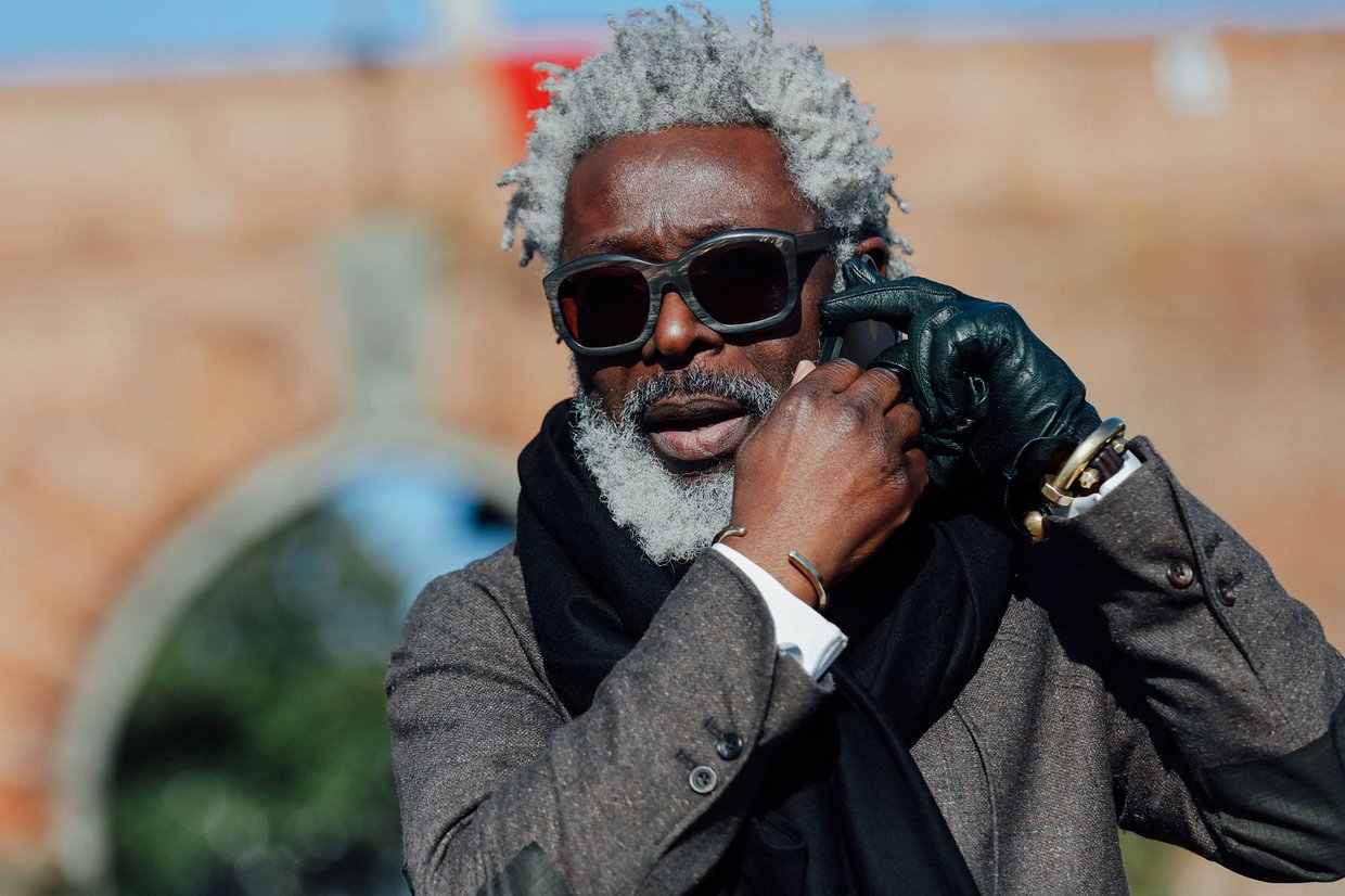 A férfidivathét legizgalmasabb utcai szerelései - DIVAT&STÍLUS - Hírek  - bemutató, divathét, férfiak, nyár, tavasz, 