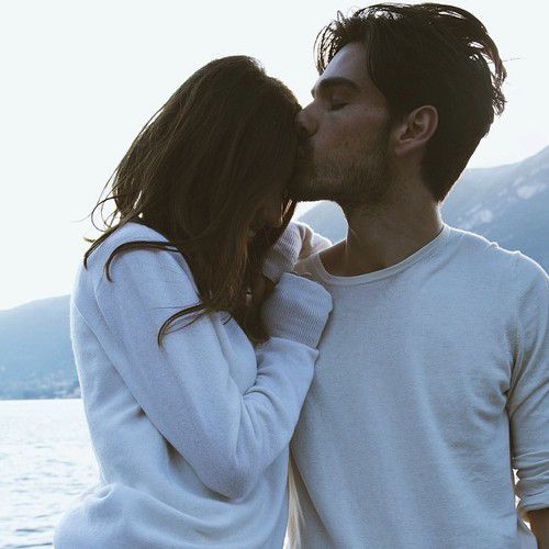 Csók-kisokos - KERESD A NŐT  -  - 