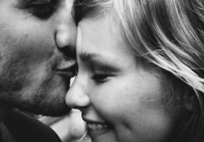 Csók-kisokos - KERESD A NŐT  -  - csók, típusok, 