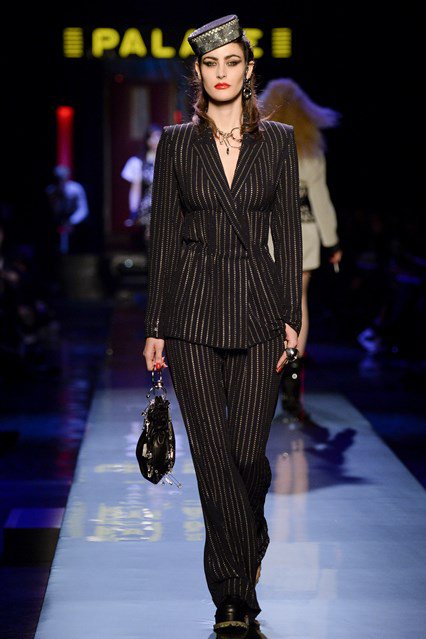 70 brutál szép ruha - Stílusiskola -  - fashion week, givenchy, haute couture, jean paul gaultier, zuhair murad, 