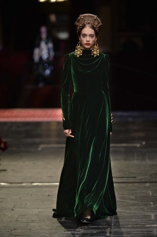 Vastaps a milánói Scalaban - Stílusiskola -  - d&g, dolce&gabbana, madame butterfly, milano, opera, runway, scala, tosca, turandot, 