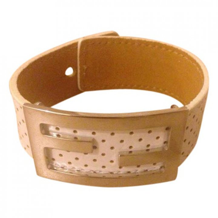 Bazár - Nevetségesen olcsó designer ékszerek - DIVAT&STÍLUS - Stílusiskola - 