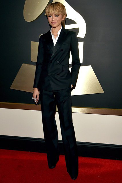 Grammy Glamour - 10 ruha, amit látnod kell - Celebrity -  - celebrity, grammy 2016, grammy gála, selena gomez, taylor swift, 