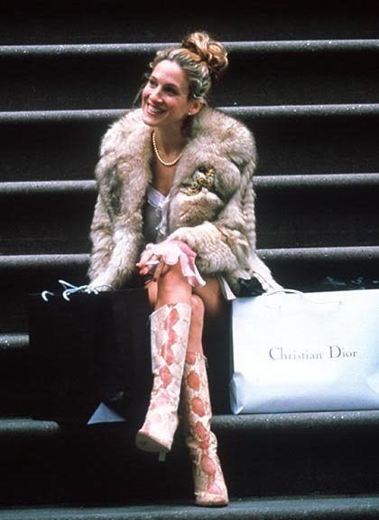 Carrie Bradshaw 12 öltözéke, amit mi is felvennénk - DIVAT&STÍLUS - Stílusiskola - carrie bradshaw, divat, stílus, 