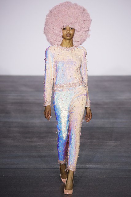 Londonban filctollal rajzolták össze a ruhákat - Stílusiskola -  - divat, fashion week, london, london fashion week 2016, runway, trend, 