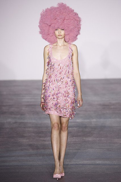 Londonban filctollal rajzolták össze a ruhákat - Stílusiskola -  - divat, fashion week, london, london fashion week 2016, runway, trend, 