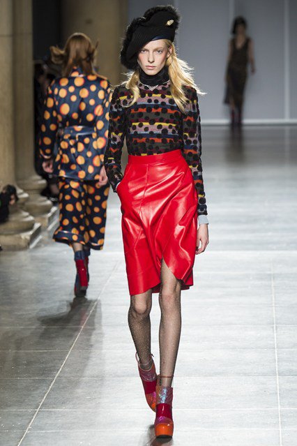 Londonban filctollal rajzolták össze a ruhákat - Stílusiskola -  - divat, fashion week, london, london fashion week 2016, runway, trend, 