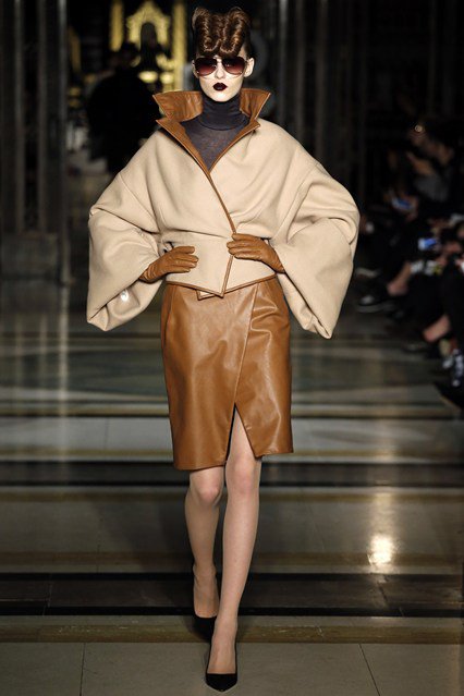 Londonban filctollal rajzolták össze a ruhákat - Stílusiskola -  - divat, fashion week, london, london fashion week 2016, runway, trend, 