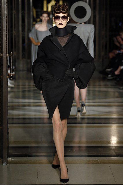 Londonban filctollal rajzolták össze a ruhákat - Stílusiskola -  - divat, fashion week, london, london fashion week 2016, runway, trend, 