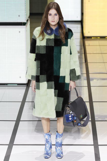 Londonban filctollal rajzolták össze a ruhákat - Stílusiskola -  - divat, fashion week, london, london fashion week 2016, runway, trend, 