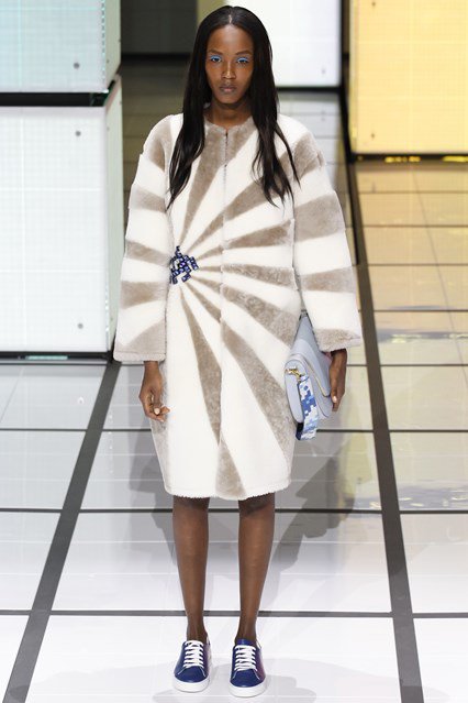 Londonban filctollal rajzolták össze a ruhákat - Stílusiskola -  - divat, fashion week, london, london fashion week 2016, runway, trend, 