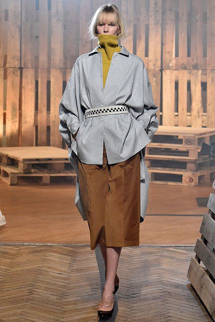 Londonban filctollal rajzolták össze a ruhákat - Stílusiskola -  - divat, fashion week, london, london fashion week 2016, runway, trend, 