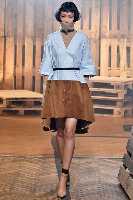 Londonban filctollal rajzolták össze a ruhákat - Stílusiskola -  - divat, fashion week, london, london fashion week 2016, runway, trend, 